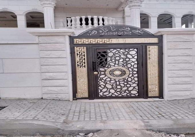 حدادة ولحام تفصيل أبواب وشبابيك من الحديد المشغول حي الملك سلمان